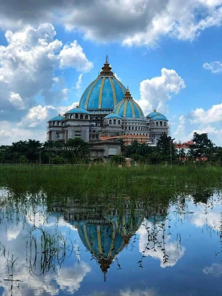Devotees chanting together in Mayapur