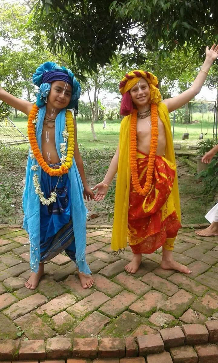 Devotees gathering in Mayapur for kirtan